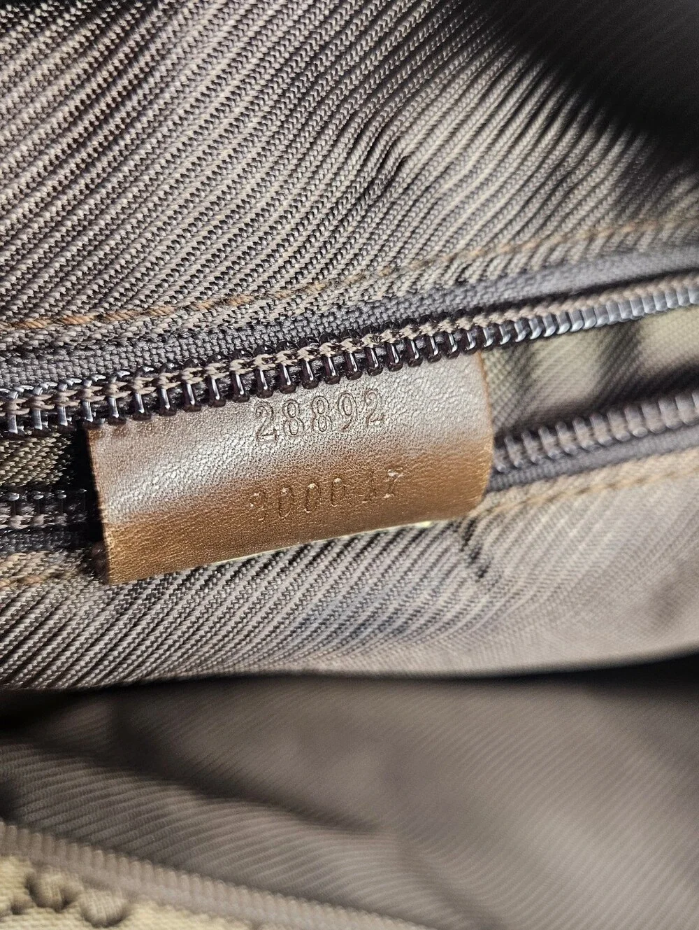 Gucci classic effortlessly
